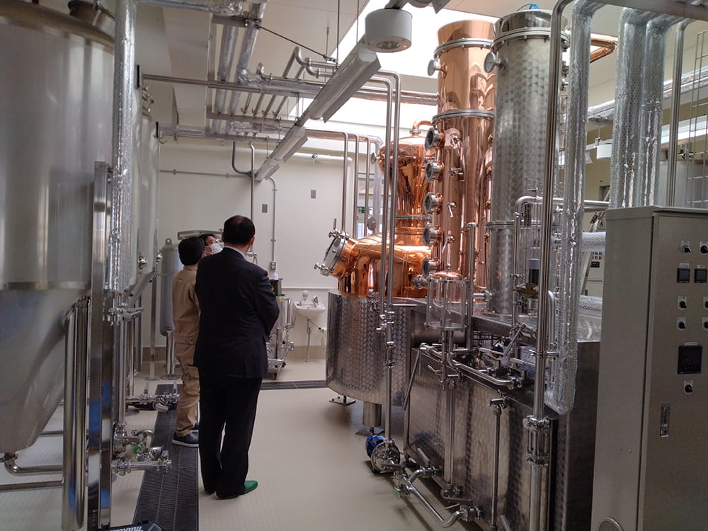 設置した蒸留装置(旧玉野小学校)