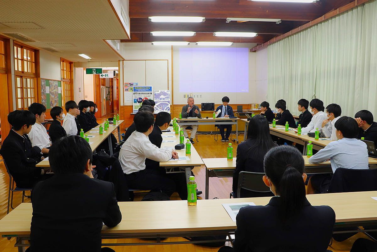 企業見学およびワークショップ磐城高校×（株）東日本計算センター